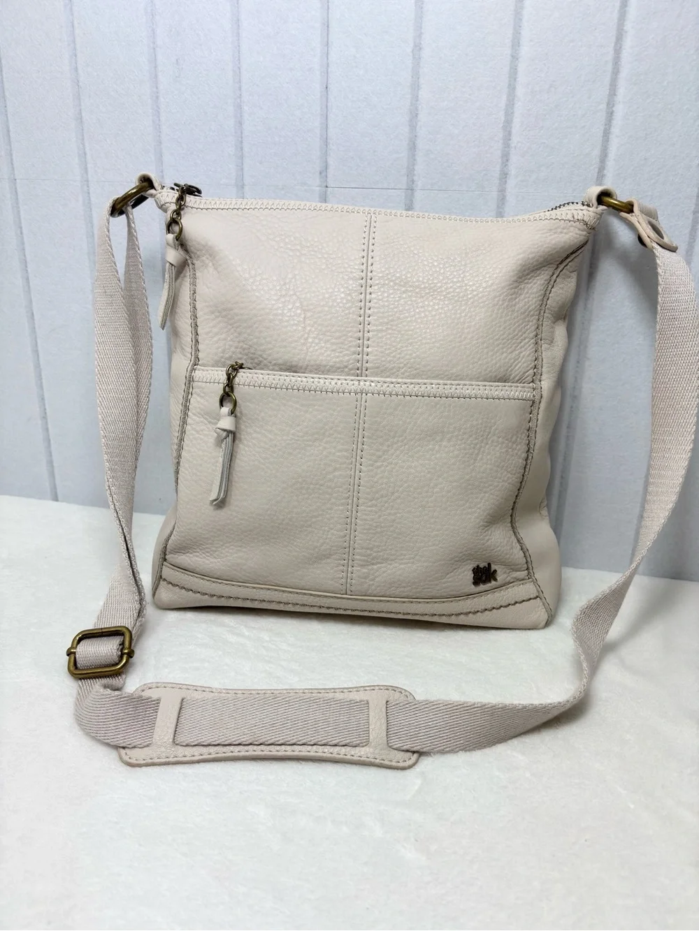 The Sak Cream Leather Crossbody Shoulder Bag